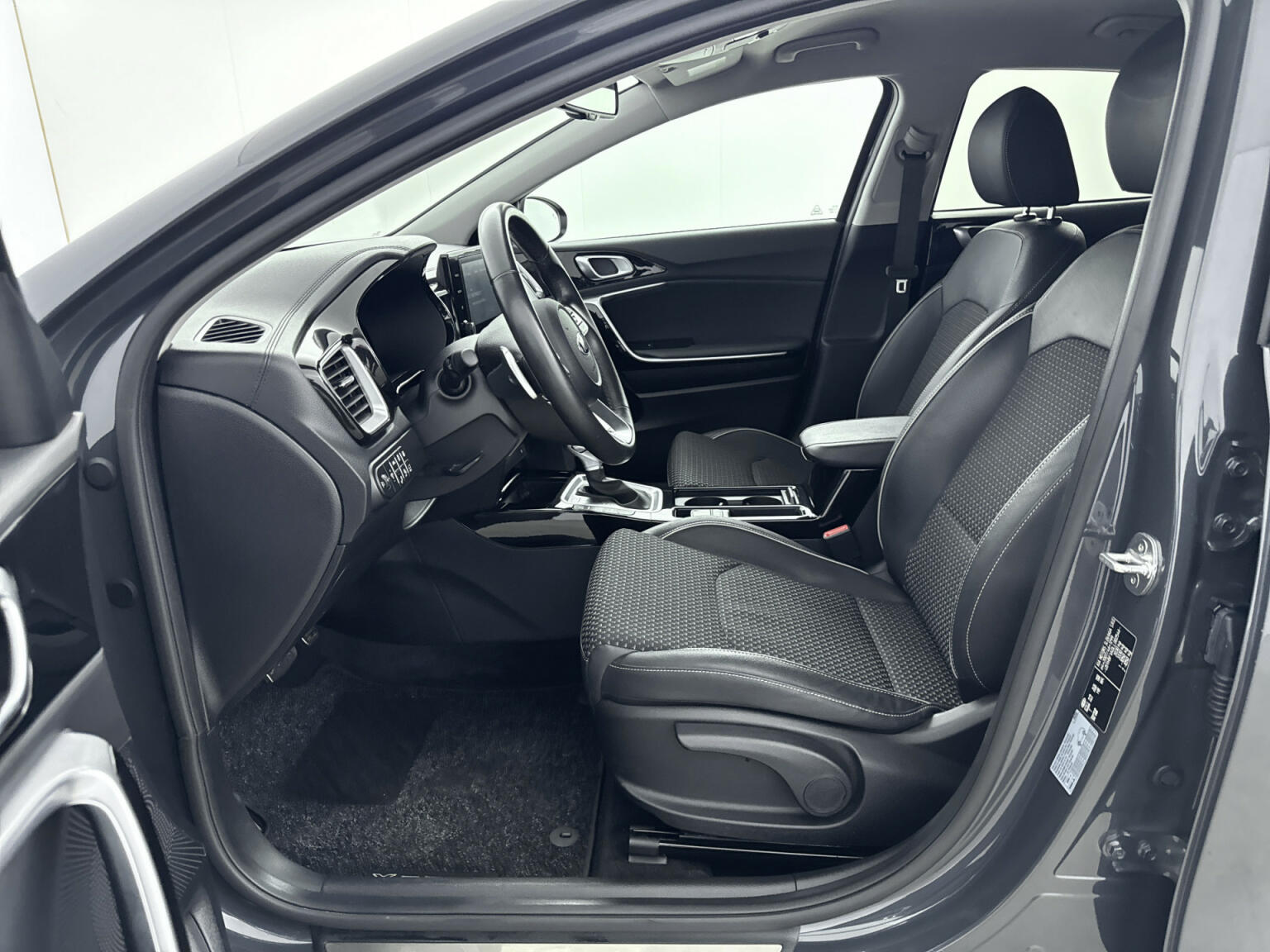 Kia-Xceed-3