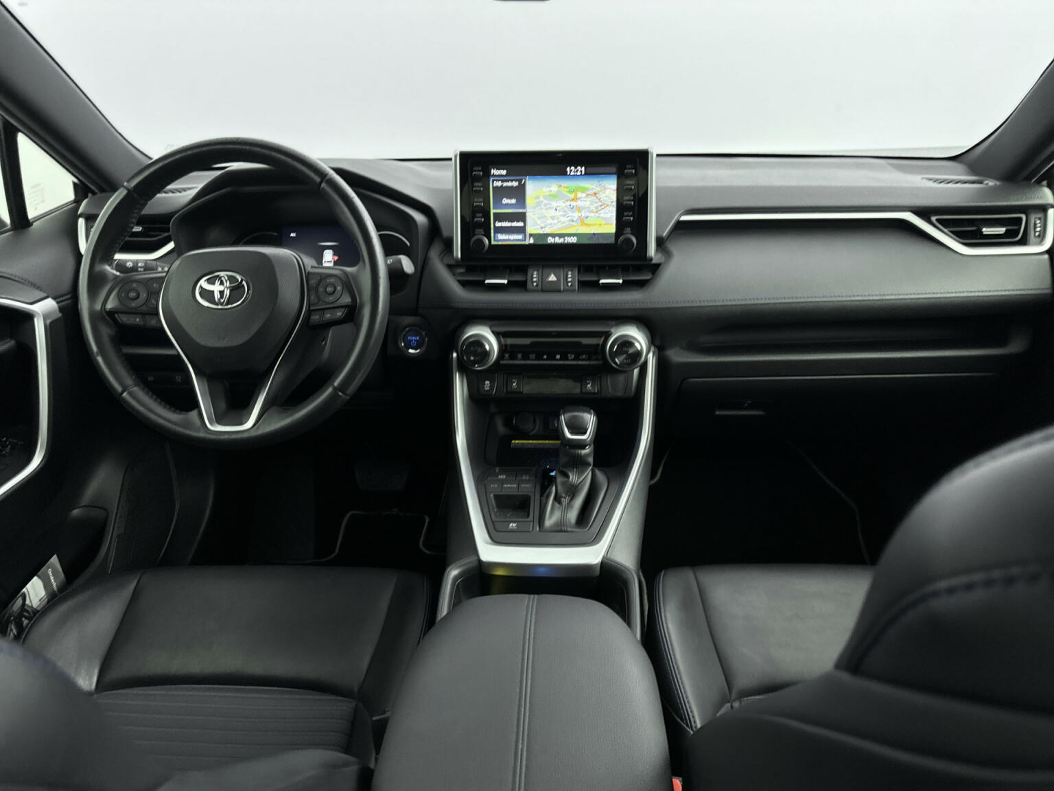Toyota-RAV4-2