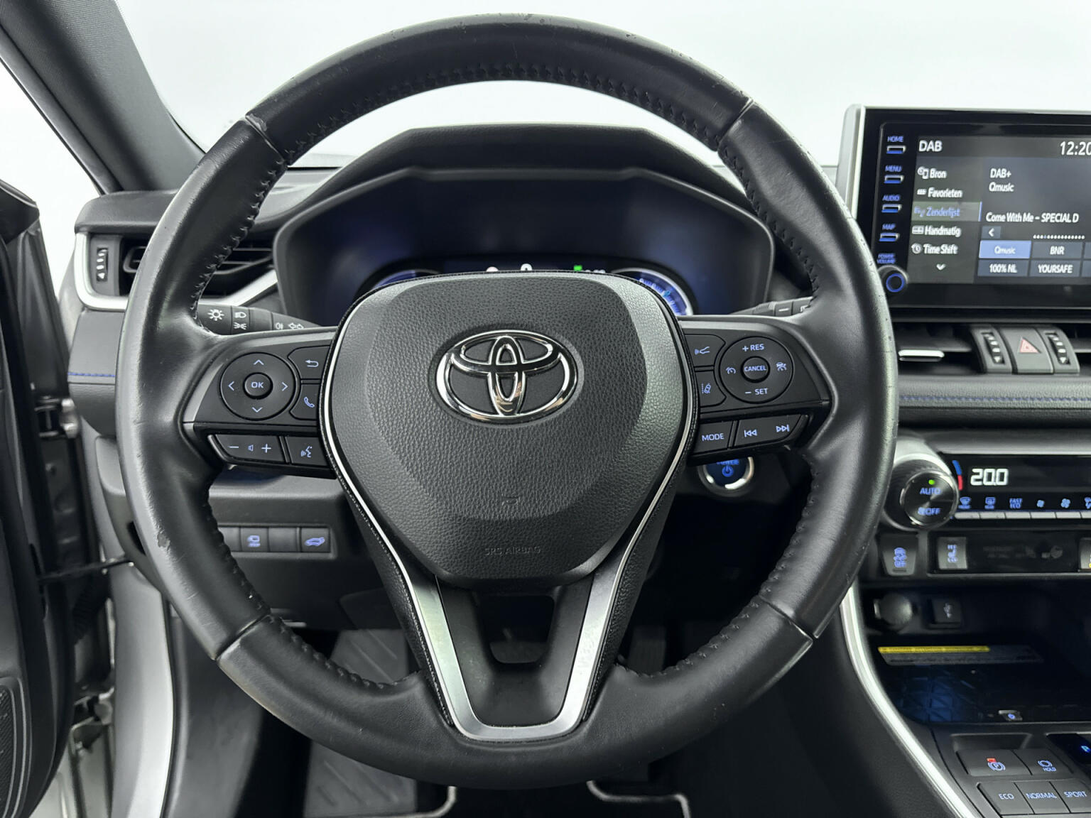 Toyota-RAV4-19