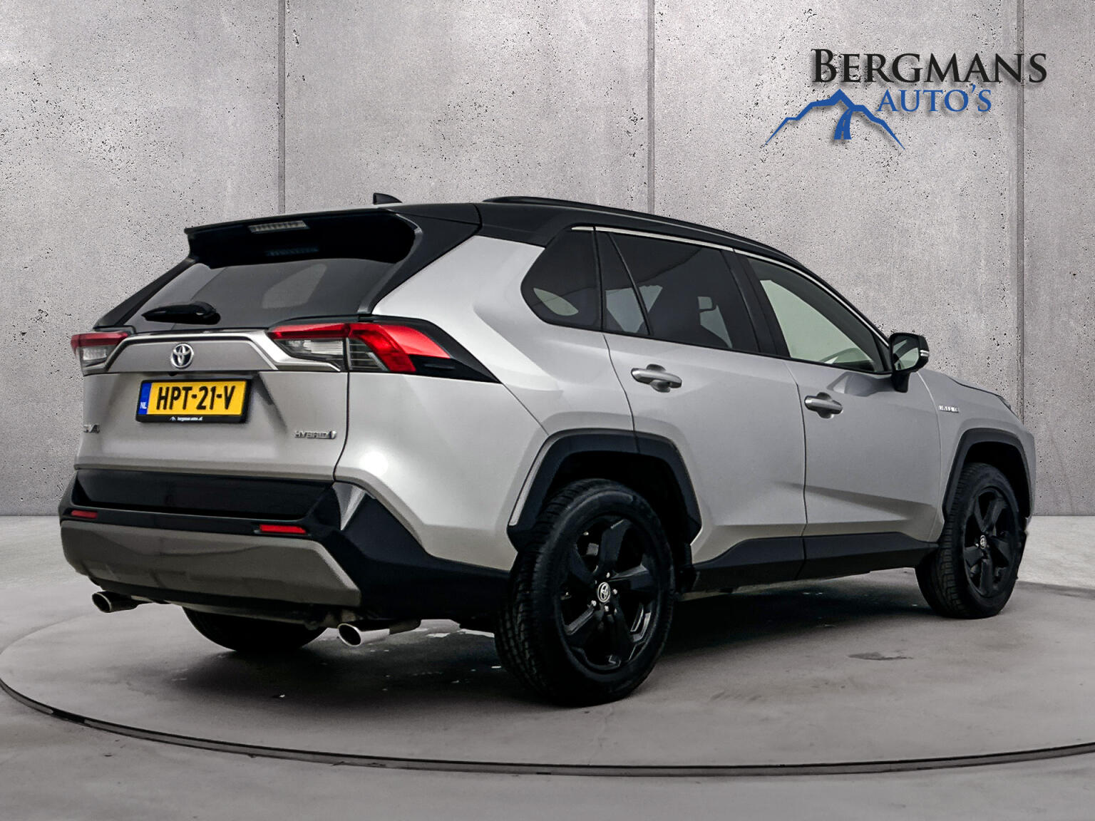 Toyota-RAV4-1