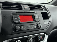 Kia-Rio-14